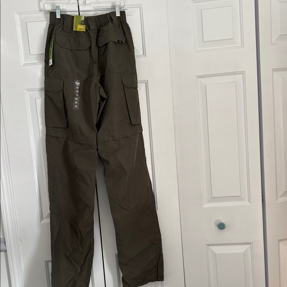 Boy Scouts Cargo pants in Green. - Picture 2 of 4